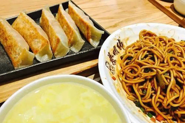 蔡明纬热干面加盟费用