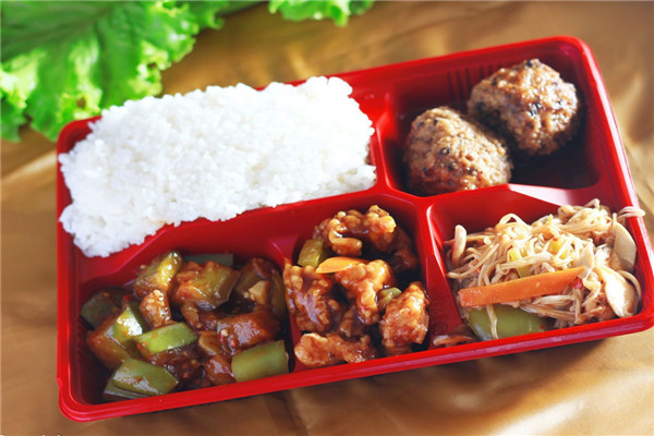 开一家大食堂要多少钱