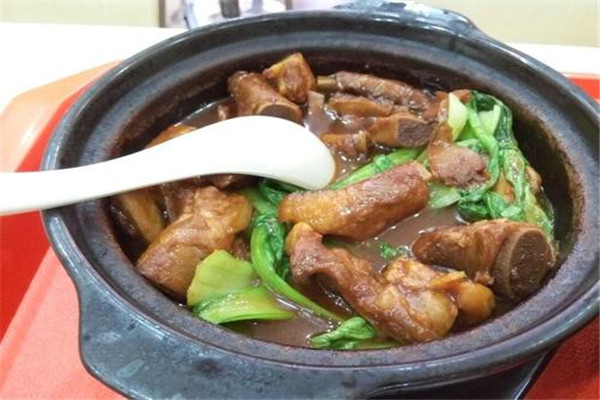 膳当家黄焖鸡米饭加盟