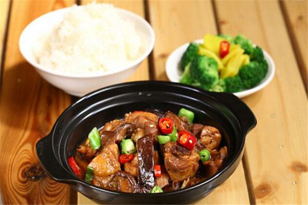 永郎黄焖鸡米饭加盟费多少钱