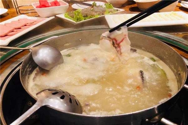 龙继斑鱼庄总部在哪里