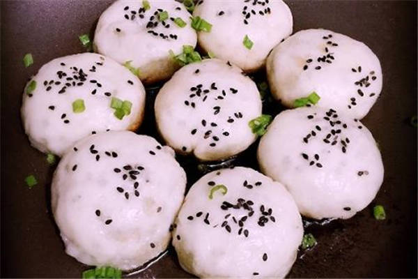 正膳生煎包老板