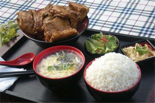 终极味道排骨饭加盟