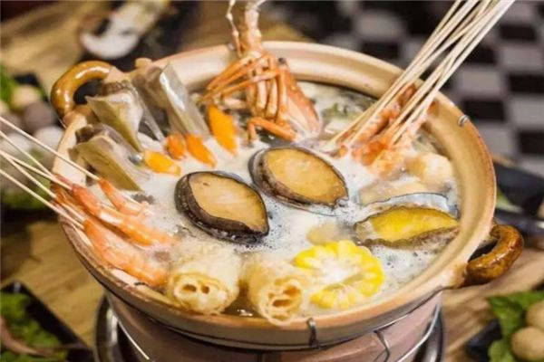 溢家鲜瓦罐酱焖小海鲜
