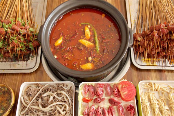 久兒串串香小火锅