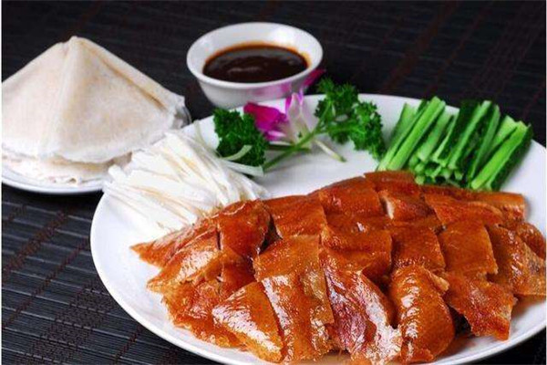 正宗北京果木烤鸭