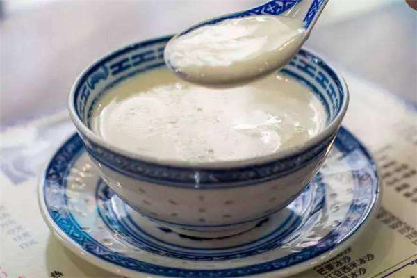 大头儿子鲜奶吧总公司在哪里