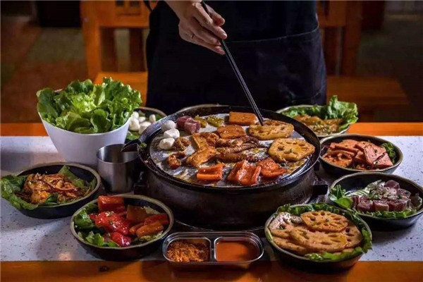 酒拾烤肉的市场分析