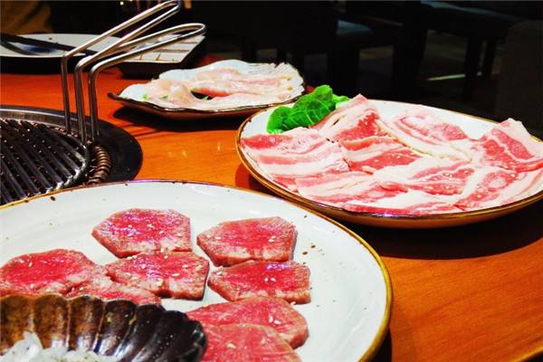 酒拾烤肉加盟