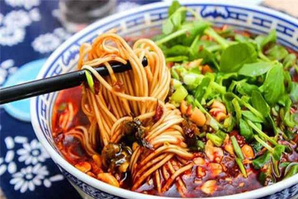 万州棚棚面学费多少