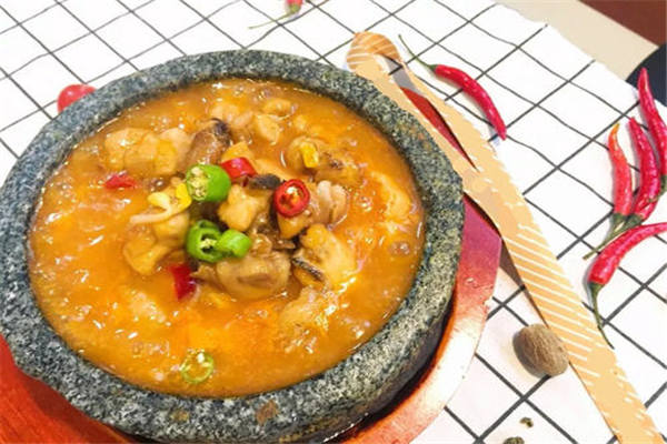 萌鸡特工石锅泡泡鸡加盟费多少钱