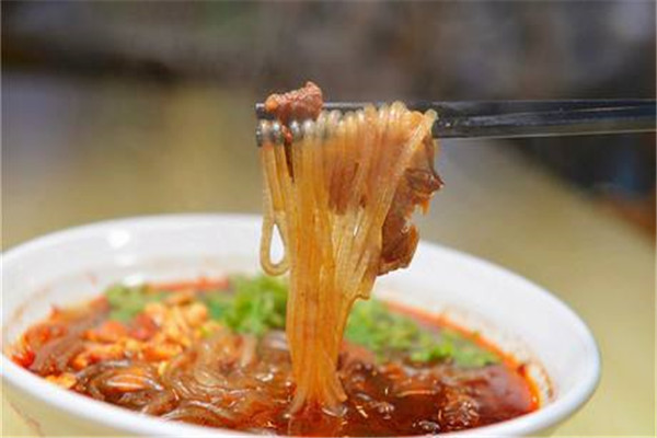 伤辛酸辣粉加盟电话