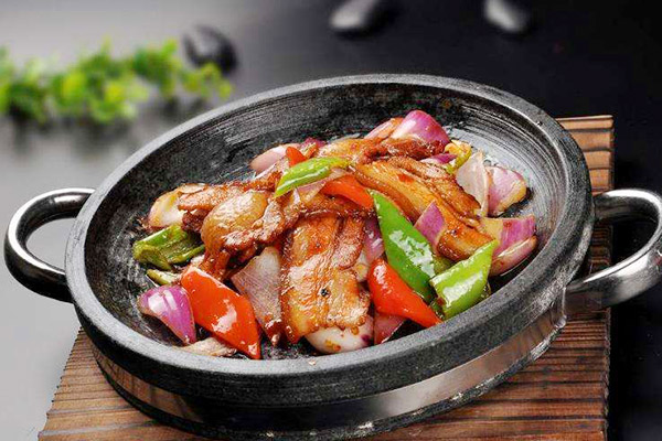 嘟食传情石锅菜加盟电话