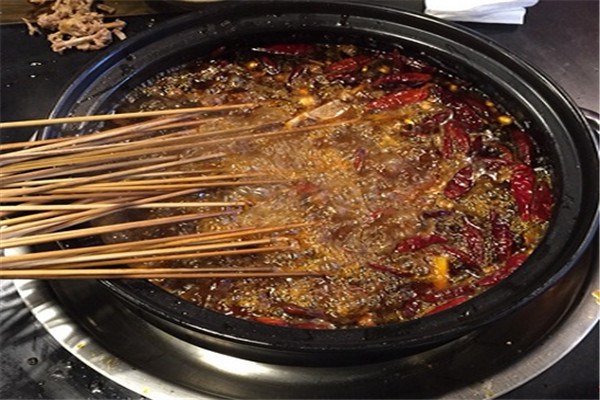 耍串牛肉串串香加盟费用多少