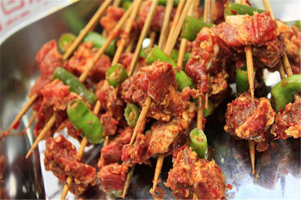 沈阳耍串牛肉串串香加盟费多少