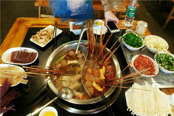 串与签寻串串香总部