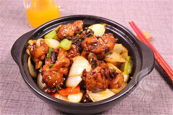 月桥圆瓦香鸡米饭