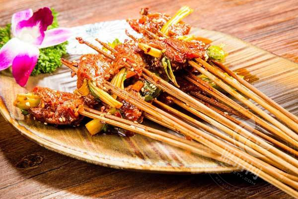 小二班串串香加盟总部