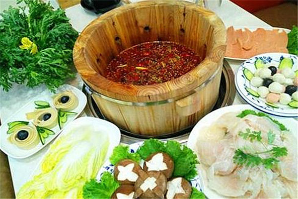 怪百味喷泉火锅