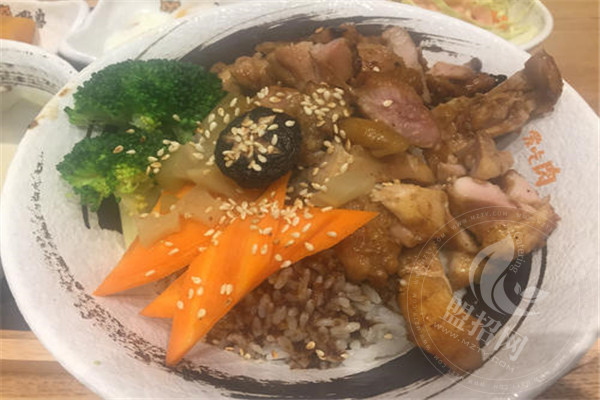 嘢兽烤肉饭实体店