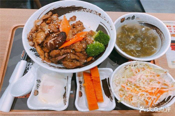 嘢兽酱烧烤肉饭