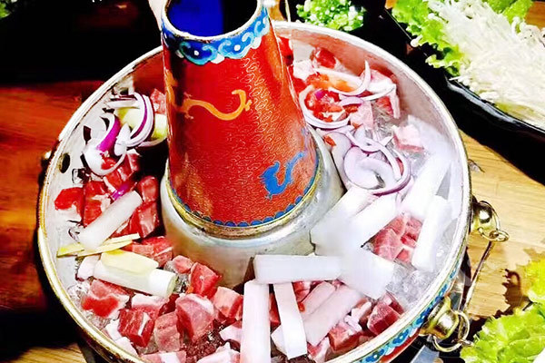 开嗨皮羊冰煮羊火锅店钱多吗