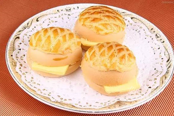 花阪亭现烤冰淇淋菠萝包