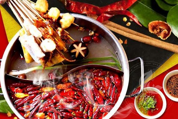 上上谦串串香火锅加盟费多少钱