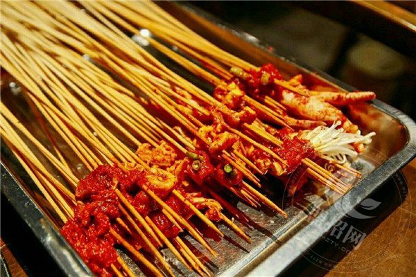 乡辣鼎鼎串串香自助火锅商户概况