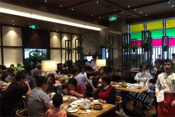 隐酌火锅鸡需要保证金吗