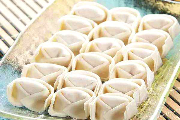 长人馄饨店一年能赚多少