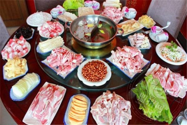 巴九门老火锅加盟费多少