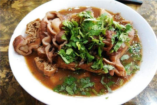 徐小歪卤煮铺子