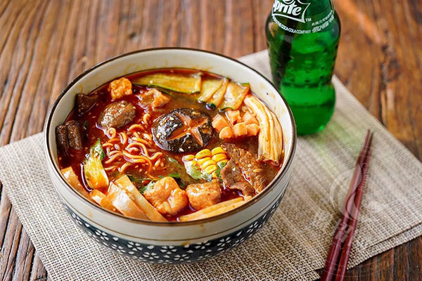 潘胖胖麻辣烫总部在哪
