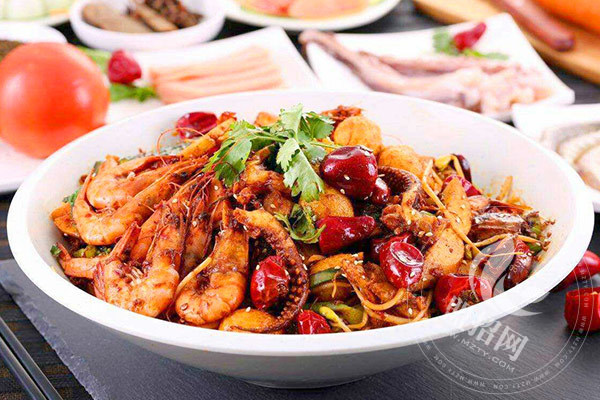 小魔椒麻辣香锅加盟店