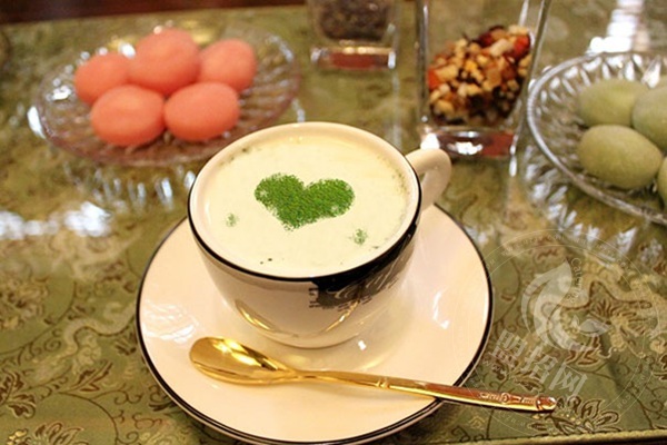 灿茶饮品加盟代理