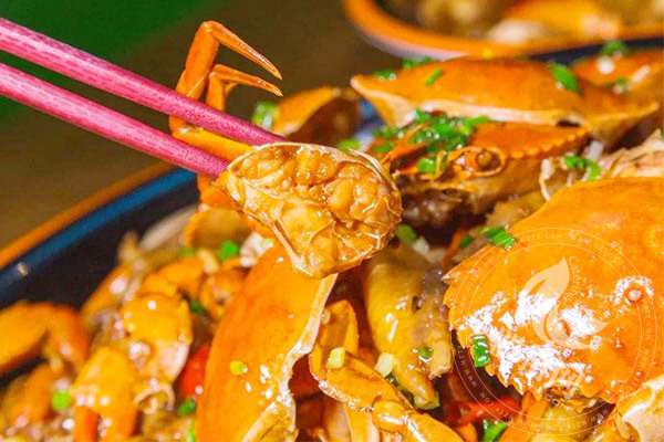 开小胖大嘴肉蟹煲根本不挣钱