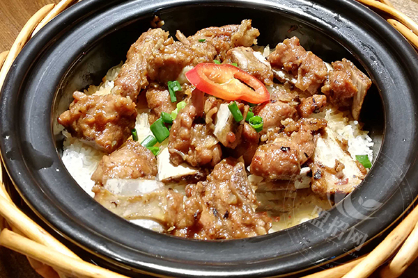 张记砂锅饭总部在什么地方