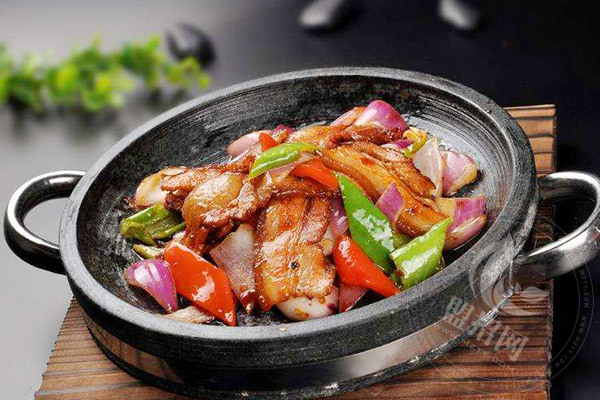 嘟食传情石锅菜加盟费