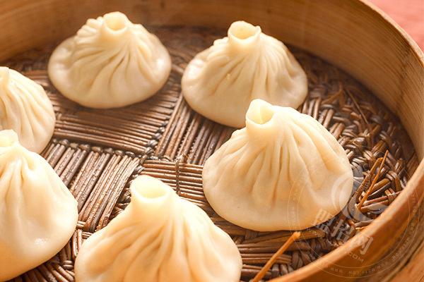 百年龙袍蟹黄汤包店怎么样