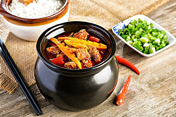 杨传老厨瓦缸小吃成都加盟店