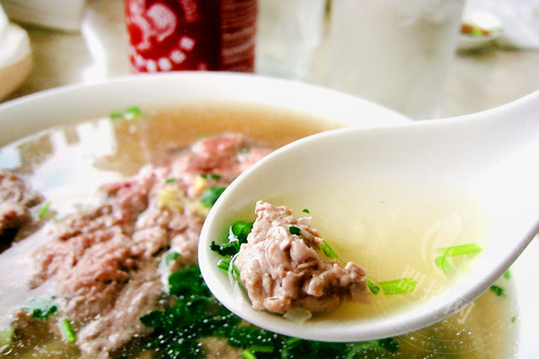 郧西马头羊汤制作简单吗