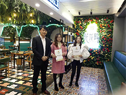 花龙阵花艺餐厅加盟